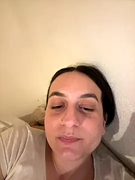 indierotic online show from October 15, 2025, 3:38 am