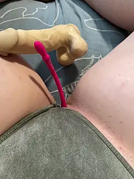 katcclovea online show from December 1, 2025, 4:35 am