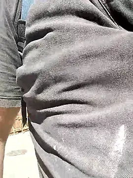 juandi21cm online show from October 17, 2025, 12:51 pm