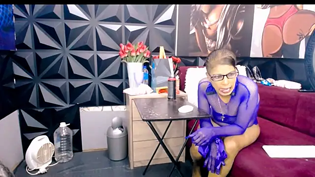 Ebonyfancyface online show from November 3, 2025, 1:15 pm