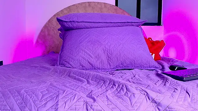  ebony-queen  online show from November 14, 2025, 11:58 am