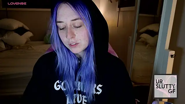 ursluttygf online show from April 10, 2026, 1:23 am