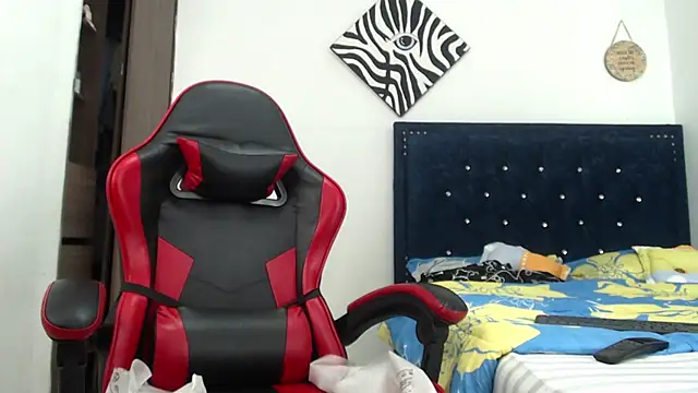 QueenSquirt  online show from February 15, 2026, 7:46 pm