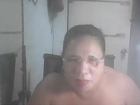 hotwet mama4uxx online show from October 11, 2025, 1:12 pm
