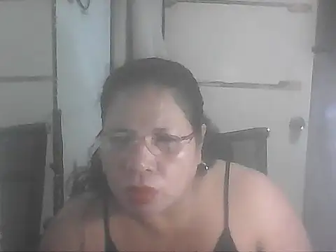 hotwet mama4uxx online show from October 10, 2025, 2:07 pm