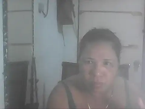 Snapshot of hotwet_mama4uxx chatting on November 10, 2025, 12:37 am hotwet mama4uxx online show from November 10, 2025, 12:37 am