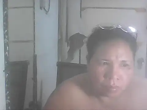 Snapshot of hotwet_mama4uxx chatting on October 28, 2025, 4:13 am hotwet mama4uxx online show from October 28, 2025, 4:13 am