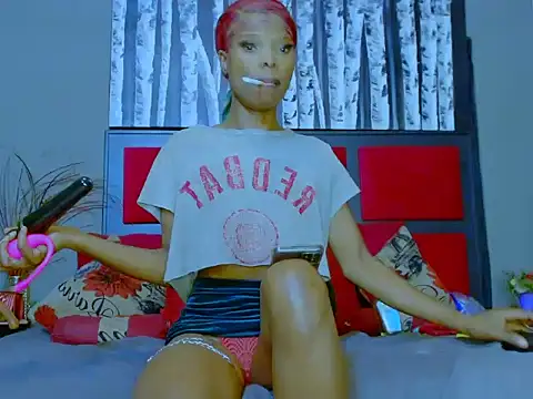 Snapshot of MissParis26 chatting on November 4, 2025, 10:24 pm MissParis26 online show from November 4, 2025, 10:24 pm