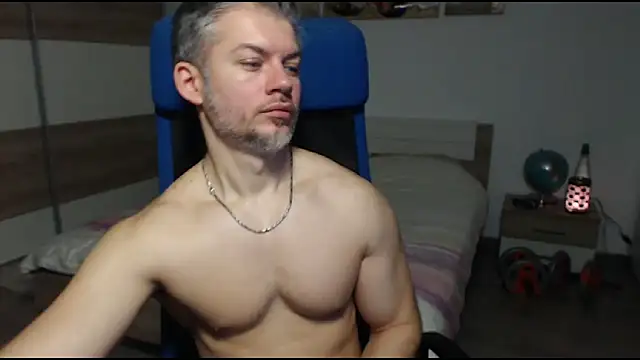 Snapshot of RobbyShawz chatting on February 18, 2025, 10:49 am RobbyShawz online show from February 18, 2025, 10:49 am