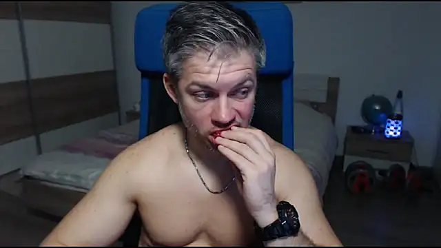Snapshot of RobbyShawz chatting on February 13, 2025, 10:34 am RobbyShawz online show from February 13, 2025, 10:34 am