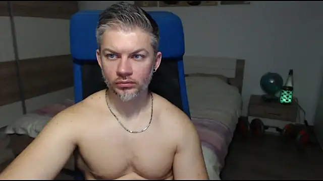 Snapshot of RobbyShawz chatting on February 27, 2025, 10:55 am RobbyShawz online show from February 27, 2025, 10:55 am