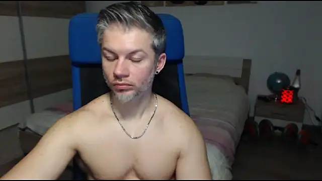 Snapshot of RobbyShawz chatting on February 22, 2025, 10:07 am RobbyShawz online show from February 22, 2025, 10:07 am