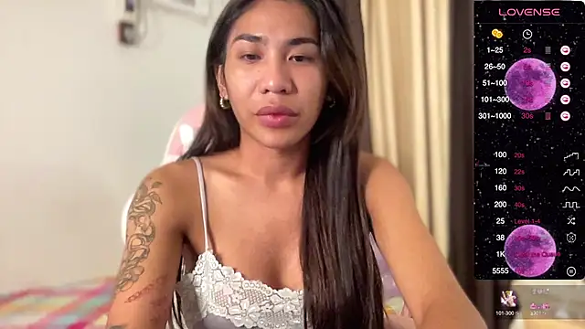 Snapshot of Alaia_Pope chatting on December 20, 2024, 2:37 pm Alaia Pope online show from December 20, 2024, 2:37 pm