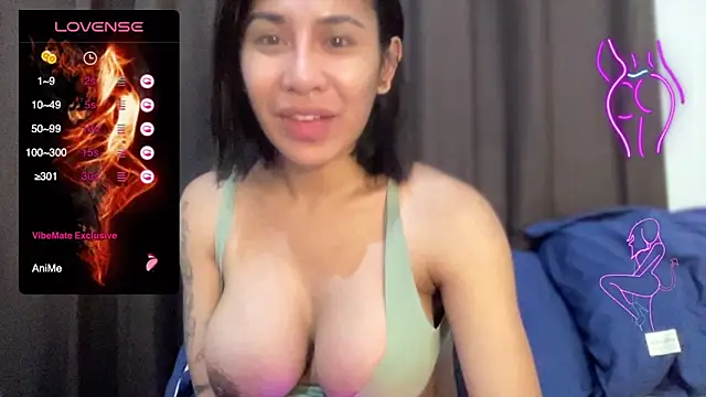 Snapshot of Alaia_Pope chatting on October 17, 2025, 7:37 pm Alaia Pope online show from October 17, 2025, 7:37 pm