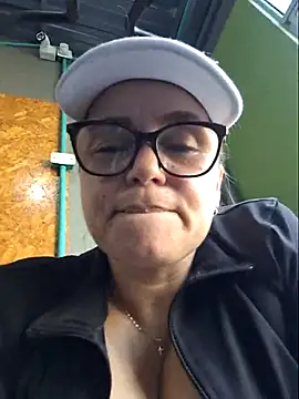 Snapshot of MariaPau_83 chatting on February 15, 2025, 8:56 pm MariaPau 83 online show from February 15, 2025, 8:56 pm