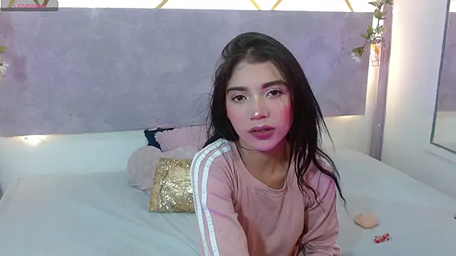 Snapshot of Sweetcristin chatting on September 8, 2025, 11:04 pm Sweetcristin online show from September 8, 2025, 11:04 pm