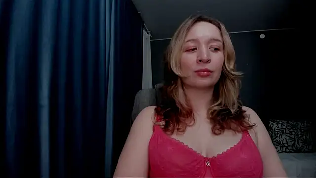 Snapshot of Eva_Rikchter chatting on February 9, 2026, 10:19 pm Eva Rikchter online show from February 9, 2026, 10:19 pm