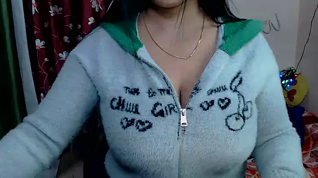 Snapshot of Naiaa-mylove chatting on February 11, 2026, 6:35 am Naiaa-mylove online show from February 11, 2026, 6:35 am