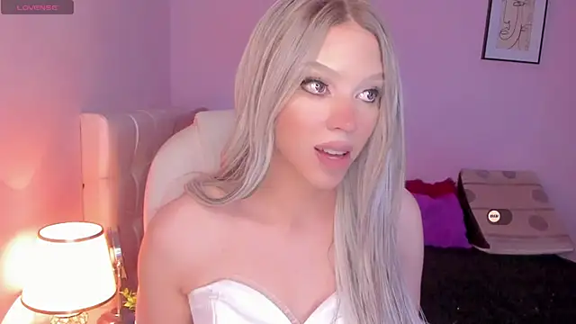 Snapshot of EvaEvangeline chatting on February 21, 2025, 1:00 pm EvaEvangeline online show from February 21, 2025, 1:00 pm