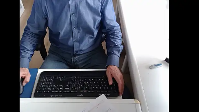 dutchpornking online show from September 20, 2025, 7:35 am