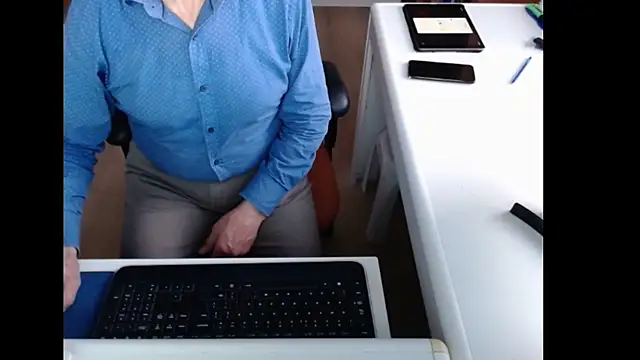 dutchpornking online show from November 26, 2025, 7:52 am