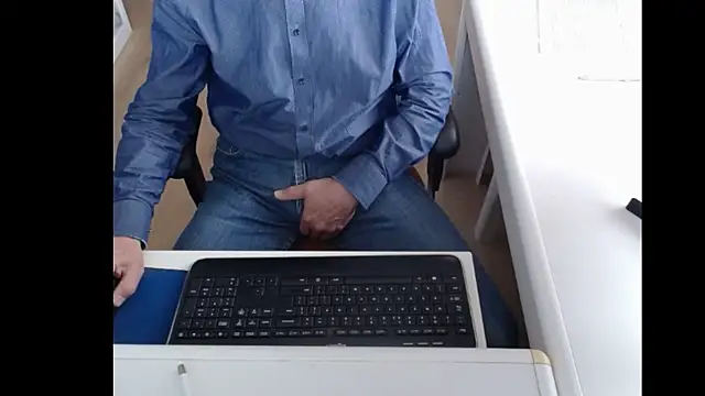 dutchpornking online show from March 22, 2025, 8:40 am