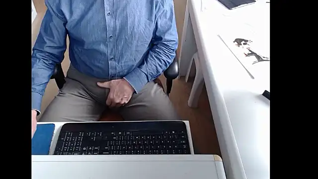 dutchpornking online show from February 17, 2026, 10:12 am