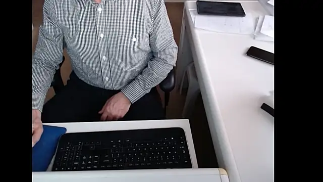 dutchpornking online show from April 2, 2026, 5:47 am