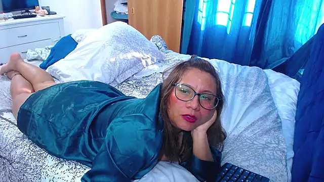 Snapshot of mondirty70 chatting on December 18, 2025, 12:42 pm mondirty70 online show from December 18, 2025, 12:42 pm