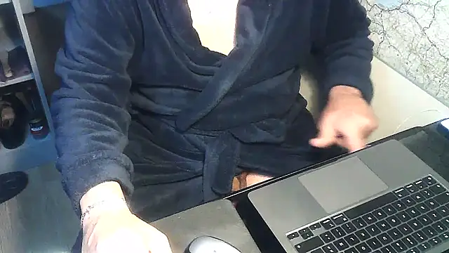 DUDURAxh online show from November 28, 2025, 7:19 am