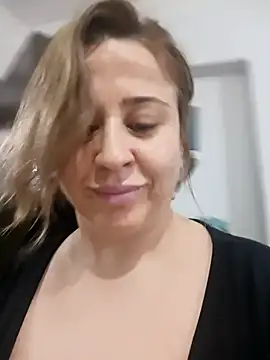 Snapshot of matbazell chatting on October 22, 2025, 11:03 pm matbazell online show from October 22, 2025, 11:03 pm