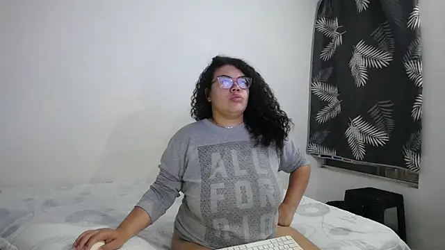 Snapshot of mabigomez00 chatting on April 24, 2026, 9:22 am mabigomez00 online show from April 24, 2026, 9:22 am