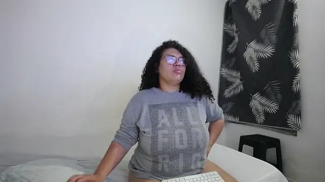 Snapshot of mabigomez00 chatting on May 26, 2026, 9:18 am mabigomez00 online show from May 26, 2026, 9:18 am