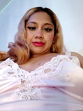 Snapshot of PokeGirld chatting on November 12, 2025, 4:55 pm PokeGirld online show from November 12, 2025, 4:55 pm