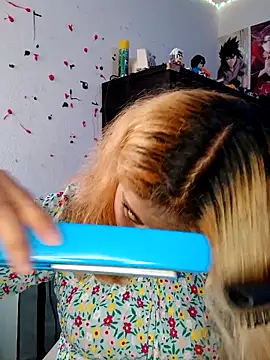 Snapshot of PokeGirld chatting on November 9, 2025, 9:52 pm PokeGirld online show from November 9, 2025, 9:52 pm