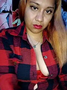 Snapshot of PokeGirld chatting on October 31, 2025, 4:25 pm PokeGirld online show from October 31, 2025, 4:25 pm