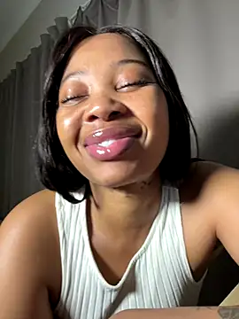 Snapshot of cherrybabe76 chatting on September 17, 2025, 7:32 am cherrybabe76 online show from September 17, 2025, 7:32 am