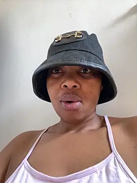 Snapshot of cherrybabe76 chatting on October 16, 2025, 6:32 am cherrybabe76 online show from October 16, 2025, 6:32 am