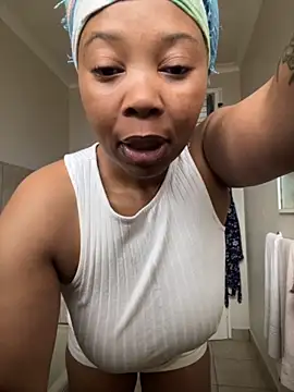 Snapshot of cherrybabe76 chatting on November 11, 2025, 5:46 am cherrybabe76 online show from November 11, 2025, 5:46 am