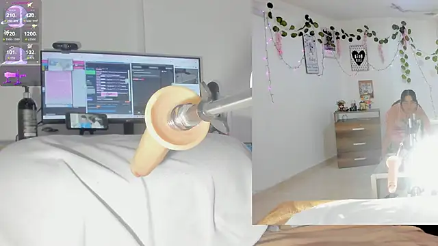 sofi velez online show from November 22, 2025, 5:23 pm