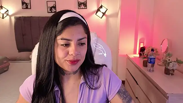 Snapshot of Catalinaa_martinez chatting on October 11, 2025, 3:40 am Catalinaa martinez online show from October 11, 2025, 3:40 am