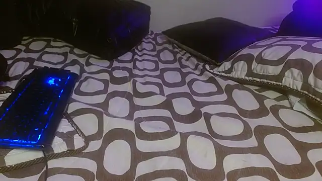 Snapshot of AnnyelinnaLove chatting on March 6, 2025, 9:58 am AnnyelinnaLove online show from March 6, 2025, 9:58 am