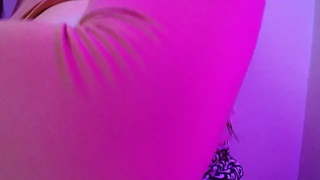 Snapshot of AnnyelinnaLove chatting on October 9, 2025, 5:30 am AnnyelinnaLove online show from October 9, 2025, 5:30 am