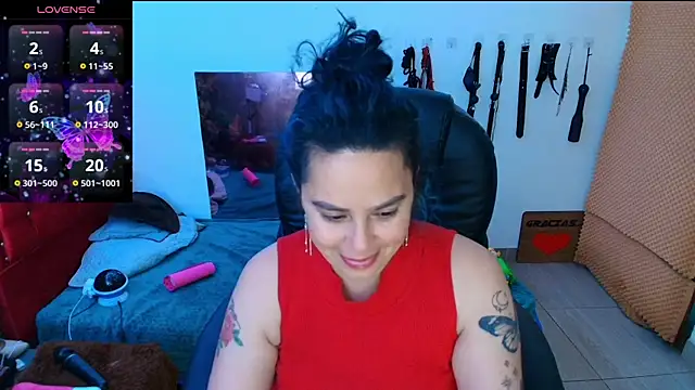 elektra 32 online show from March 9, 2025, 8:21 pm