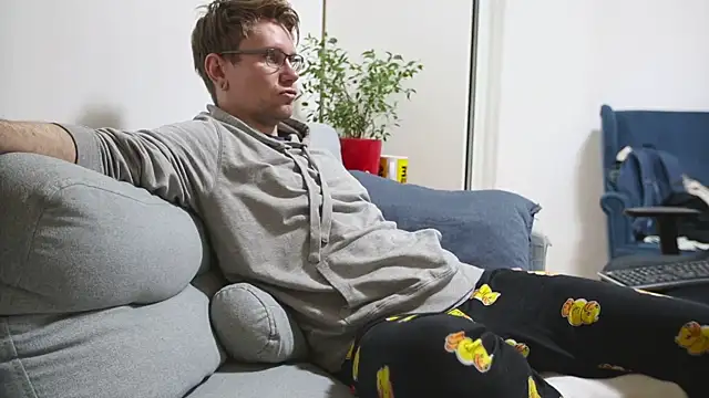 kevin-park online show from December 15, 2025, 7:25 am