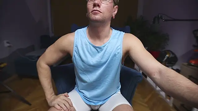 kevin-park online show from November 3, 2025, 3:37 pm