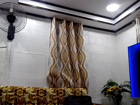 Snapshot of alondra_marie23 chatting on September 22, 2025, 10:21 am alondra marie23 online show from September 22, 2025, 10:21 am