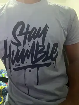 sara-boy online show from March 25, 2026, 11:47 pm