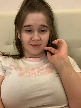 Snapshot of HornyGirlH chatting on March 6, 2025, 12:54 am HornyGirlH online show from March 6, 2025, 12:54 am