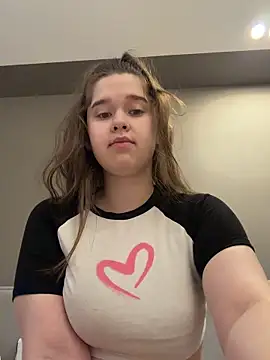 HornyGirlH online show from April 23, 2026, 3:46 am